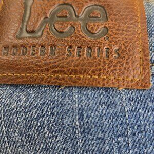Lee Men's Modern Series Relaxed-fit Bootcut Jean 33x32